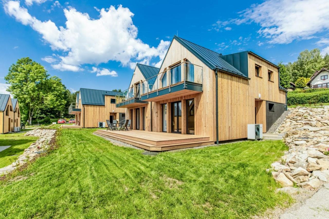 Apartmany Karlovy Dvory Horní Planá エクステリア 写真
