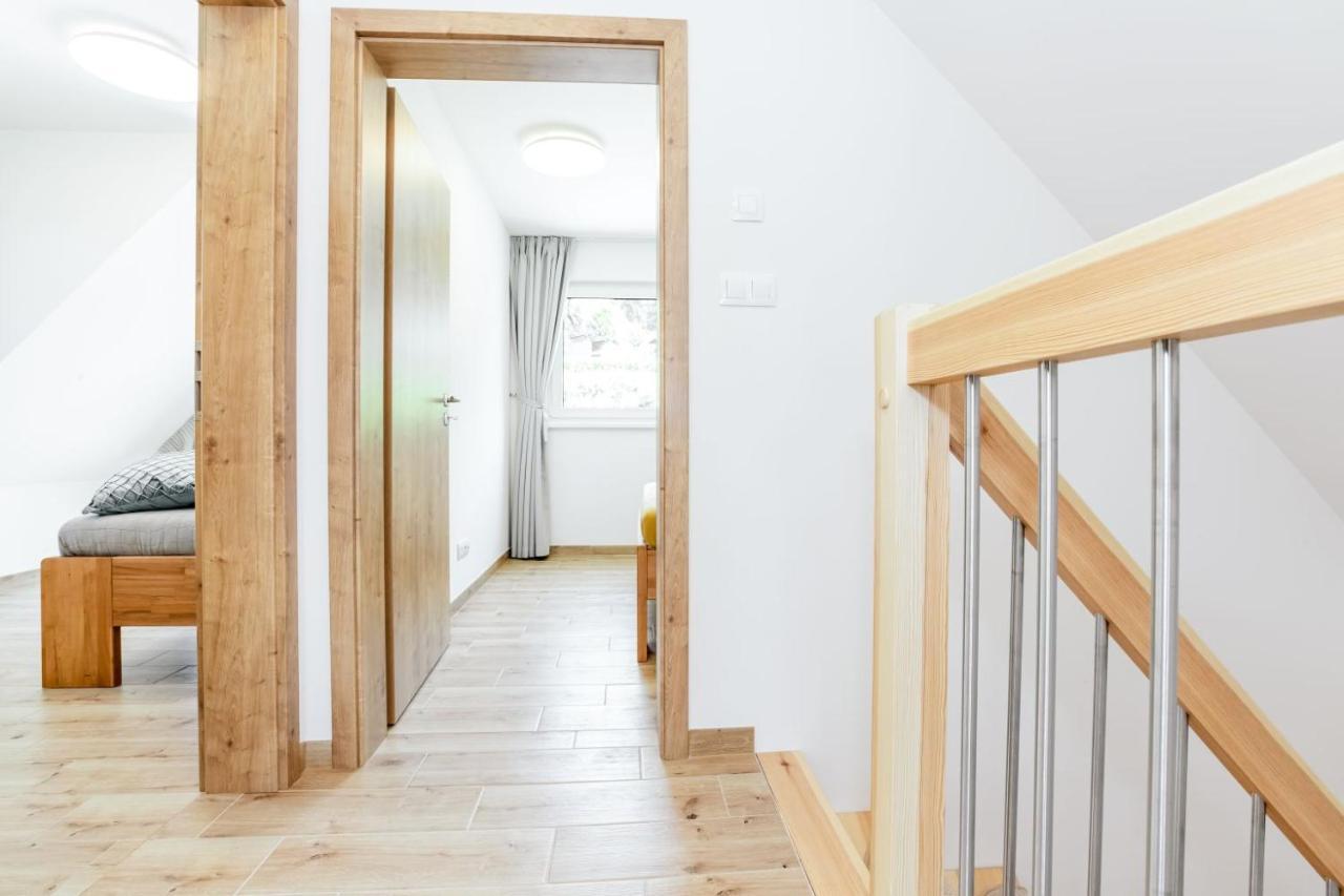 Apartmany Karlovy Dvory Horní Planá エクステリア 写真