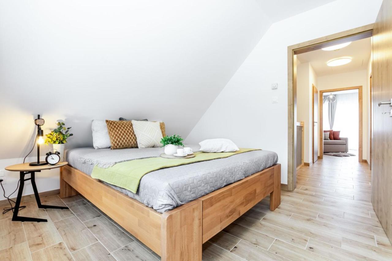 Apartmany Karlovy Dvory Horní Planá エクステリア 写真