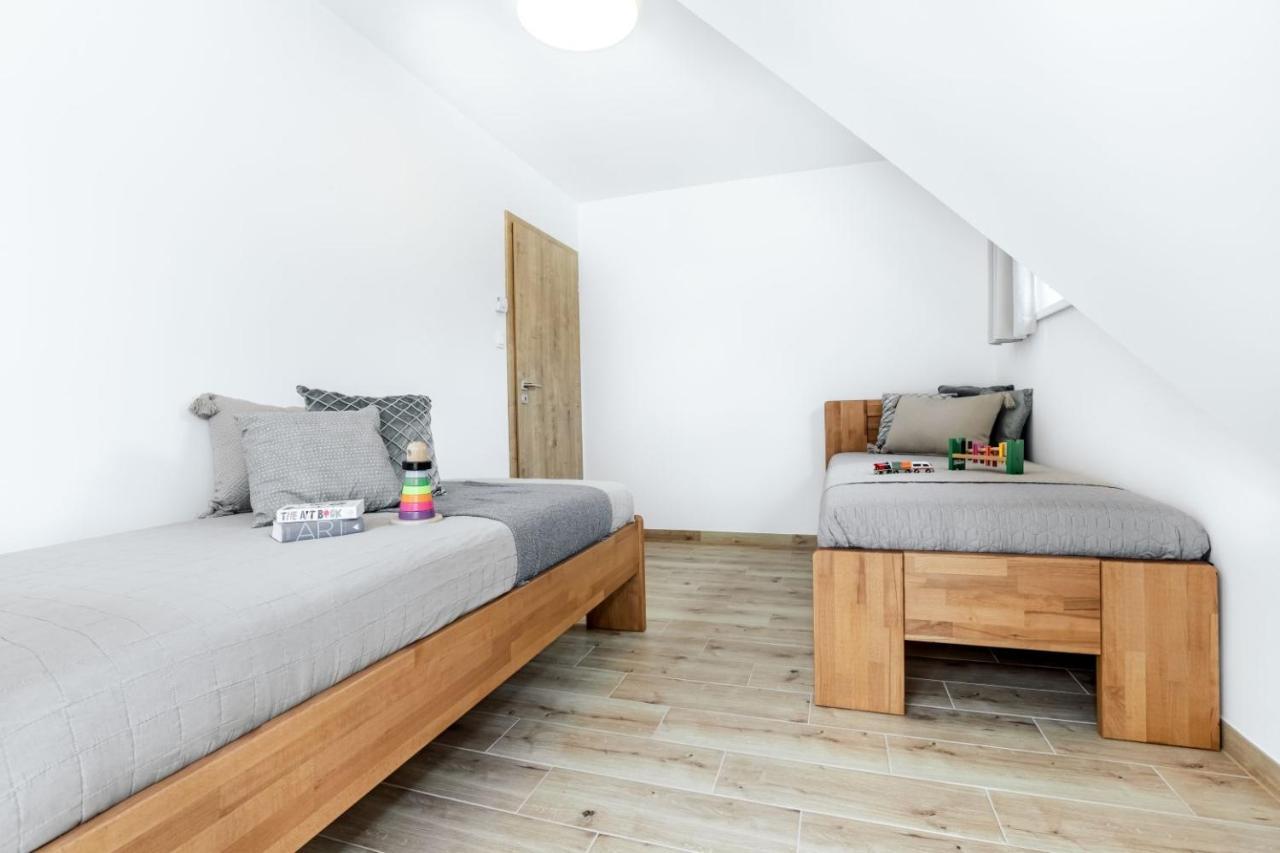 Apartmany Karlovy Dvory Horní Planá エクステリア 写真
