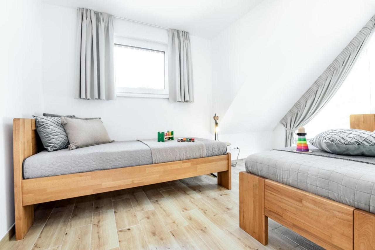 Apartmany Karlovy Dvory Horní Planá エクステリア 写真
