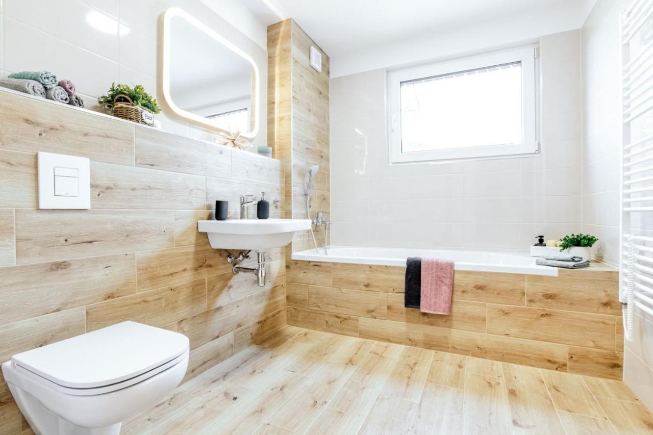 Apartmany Karlovy Dvory Horní Planá エクステリア 写真