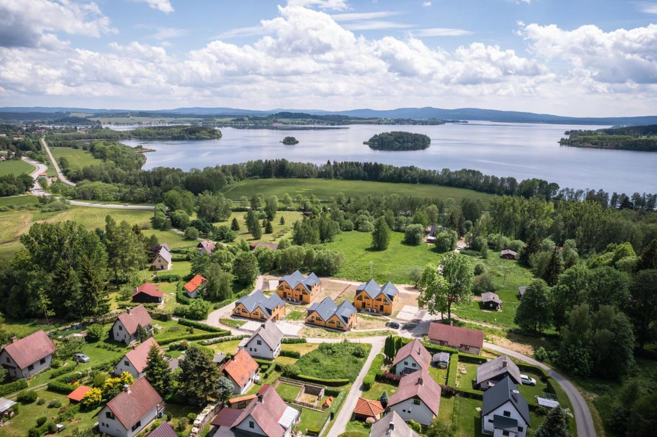 Apartmany Karlovy Dvory Horní Planá エクステリア 写真
