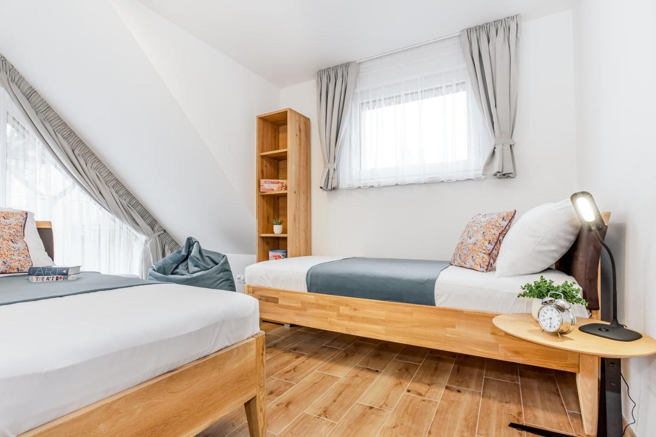 Apartmany Karlovy Dvory Horní Planá エクステリア 写真