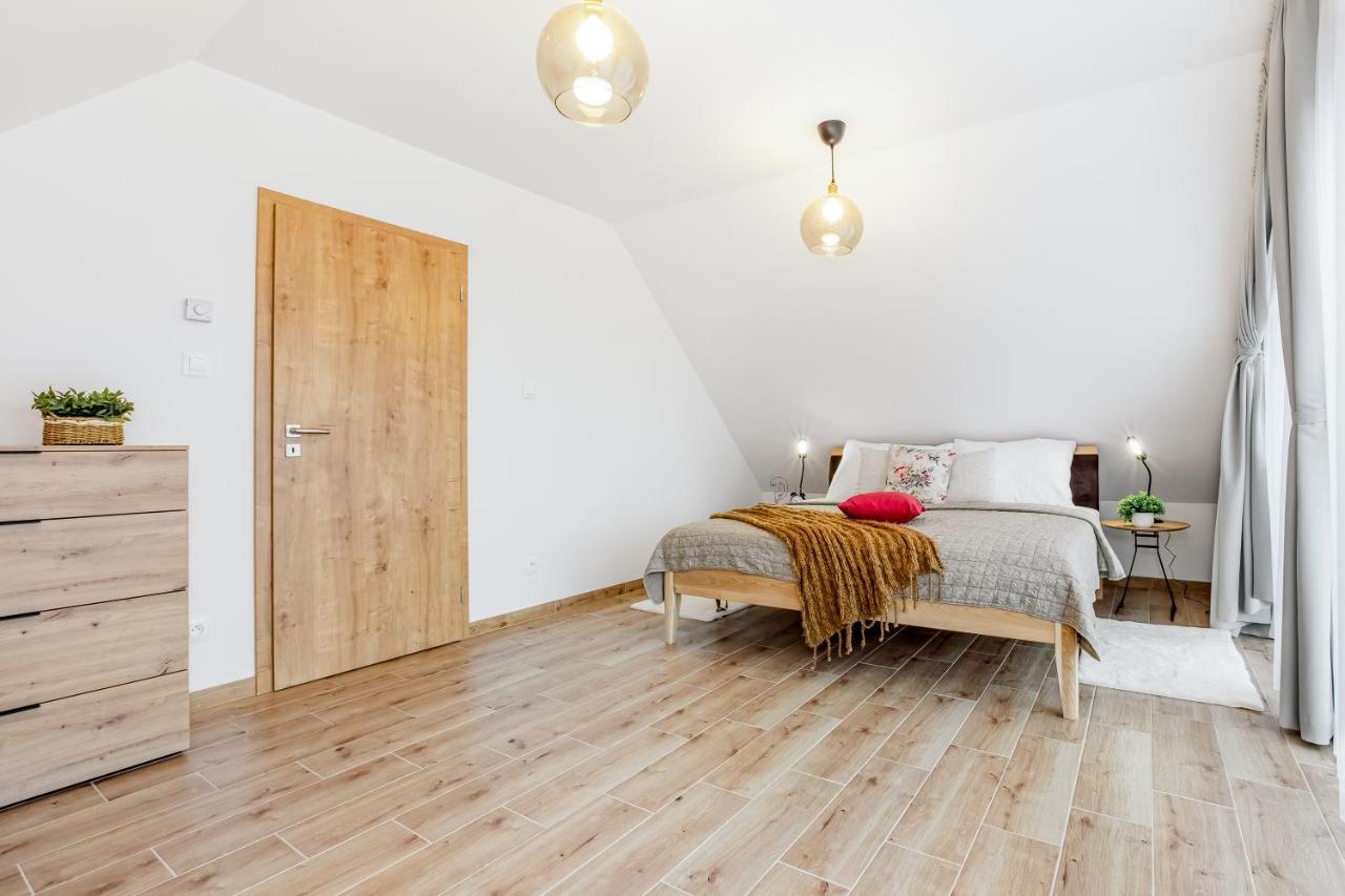 Apartmany Karlovy Dvory Horní Planá エクステリア 写真