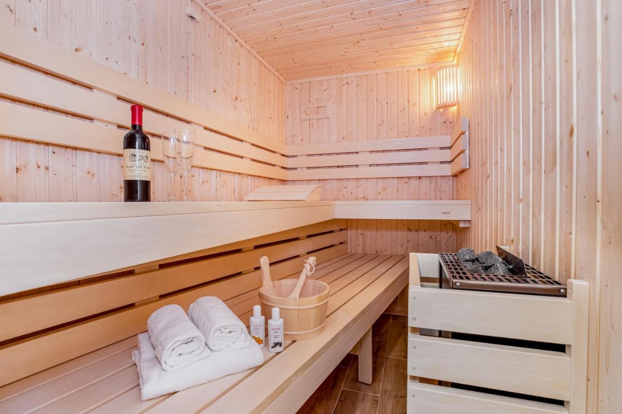 Apartmany Karlovy Dvory Horní Planá エクステリア 写真